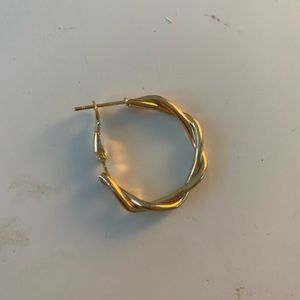 Gold Twisted Earring